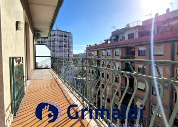 232.jpg - Appartamento Via Michelangelo Schipa, Napoli (zona Chiaia) - foto 9