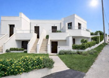 Villa moderna con giardino fiorito(1).png - Rustic Via Don Luigi Sturzo 6, Patù - photo 1