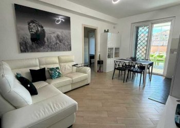 WhatsApp Image 2026-02-20 at 11.57.43.jpeg - Trilocale Via Luigi Einaudi 11, Marino - foto 3