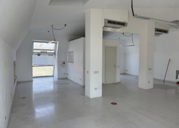 IMG_9819.jpeg - Ufficio Via Massimo D'Azeglio 20, Lodi - foto 2