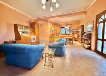 3c935723-c3bb-4797-8df3-11feb53d8888.jpeg - Casa indipendente Via Rimini, Siracusa - foto 5