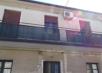 1.JPG - Porzione di casa Via Roma 75, Camporotondo Etneo - foto 1