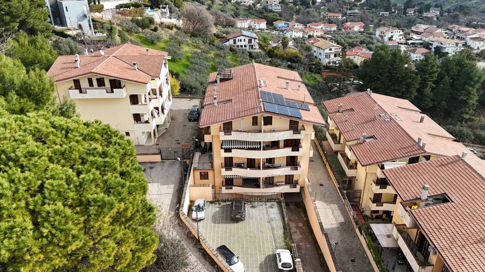 Quadrilocale Via A. Spagnuolo, 32, Montesilvano - foto 1