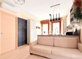 Three-room apartment Via Varese, Bollate - photo 2