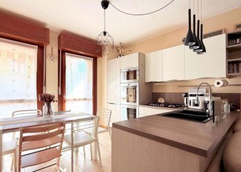 Three-room apartment Via Varese, Bollate - photo 4