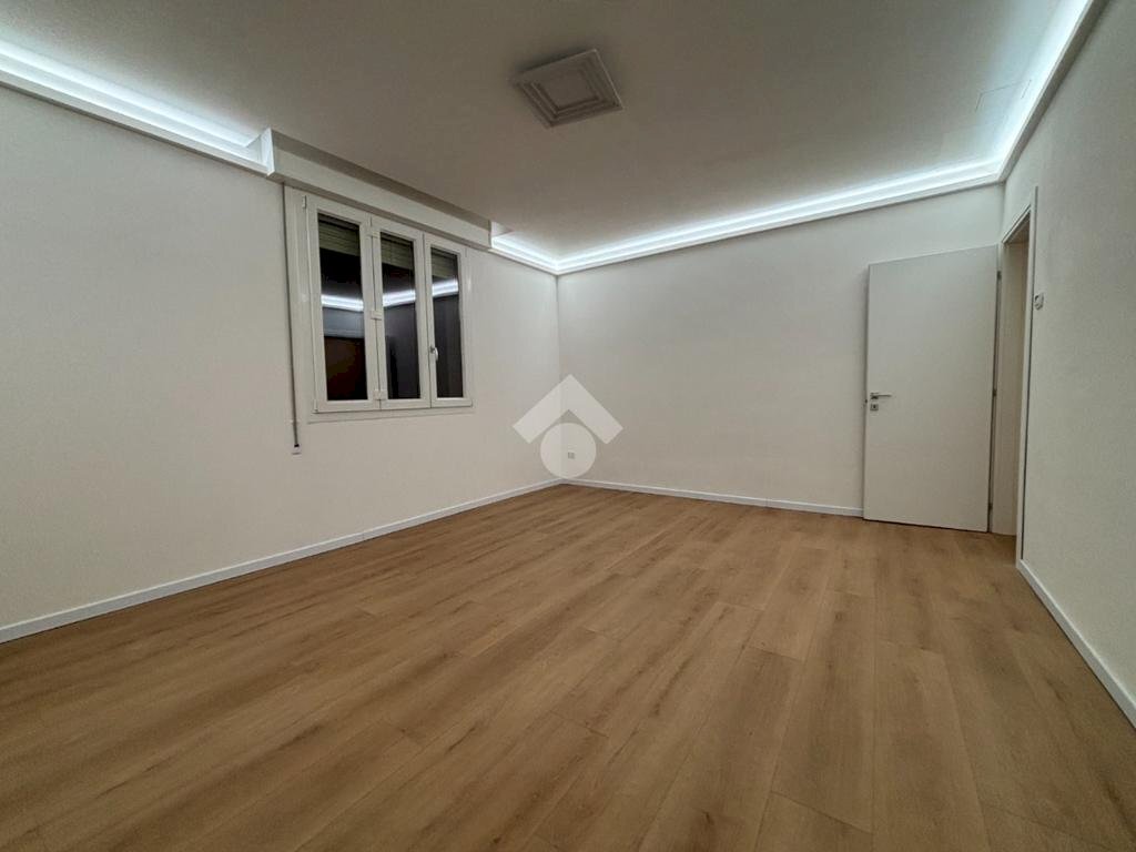 Quadrilocale Via G. Donizetti, Modena (zona Musicisti) - foto 1