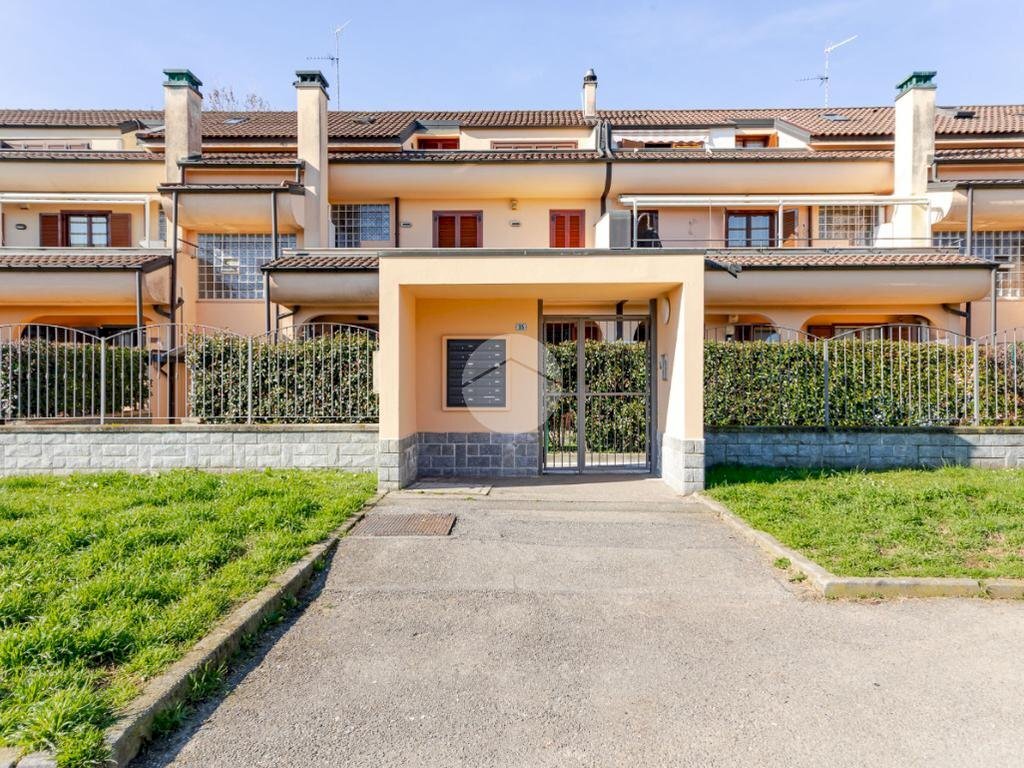 Three-room apartment Via Antonio Meucci, Bollate - photo 2