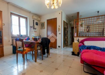 Two-room apartment Via Dottore Magnani, Breme - photo 8