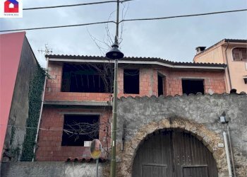 Independent house Guspini - photo 1