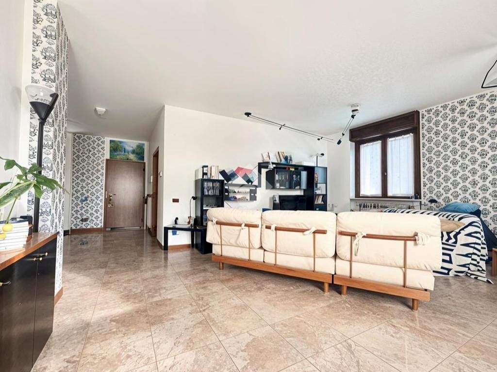 Four-room apartment Via Armellini, Cinisello Balsamo - photo 3