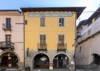 Casa semi indipendente Via Martiri e Caduti per la Libertà, 52, Demonte - foto 1