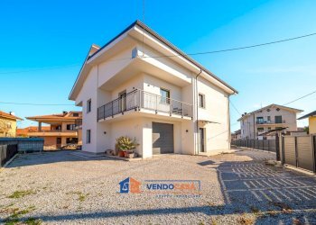 Villa Busca - foto 1