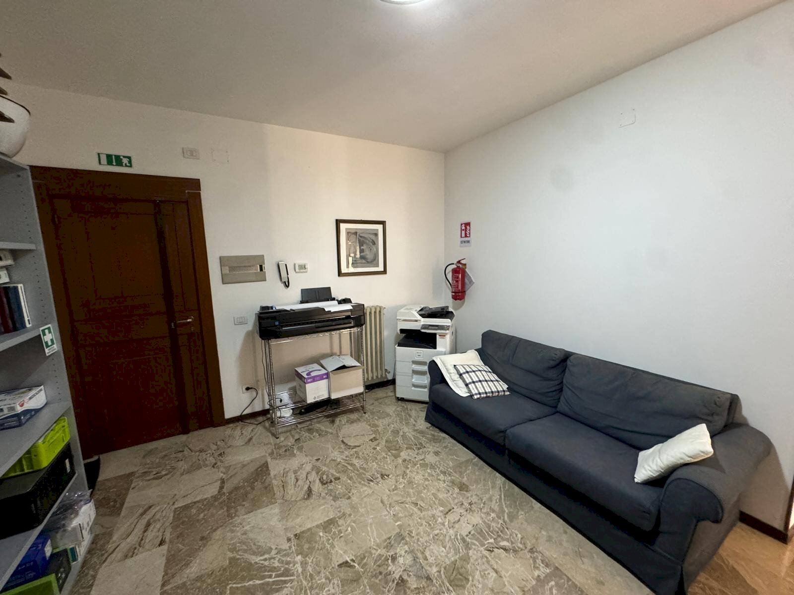 Foto 3 - Locale Commerciale Via Respighi
 
snc, Fermo - foto 3