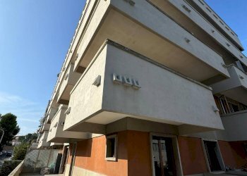 Foto 1 - Locale Commerciale Via Respighi
 
snc, Fermo - foto 1