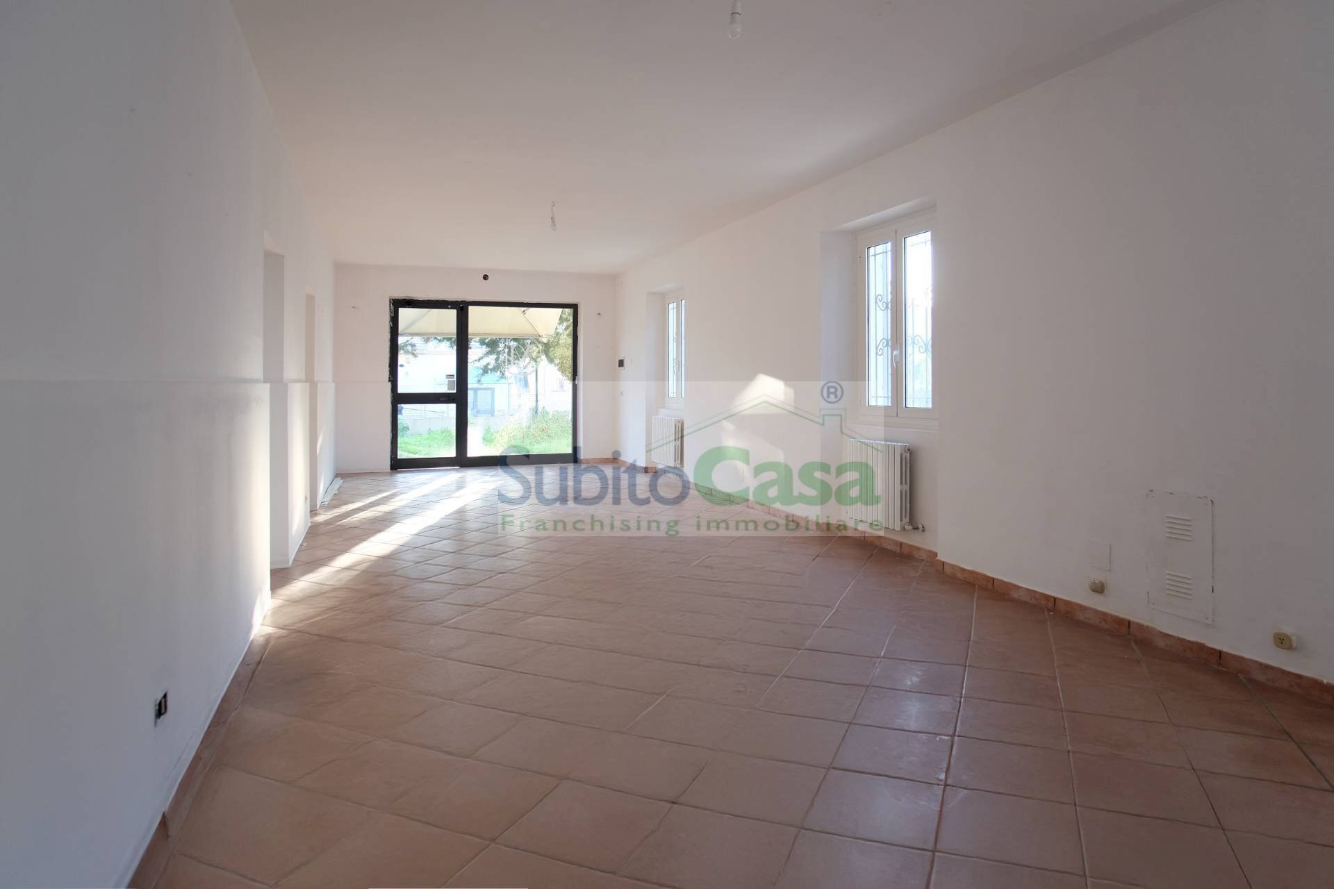 Foto 1 - Locale Commerciale Via Dei Vestini
 
114, Chieti - foto 1