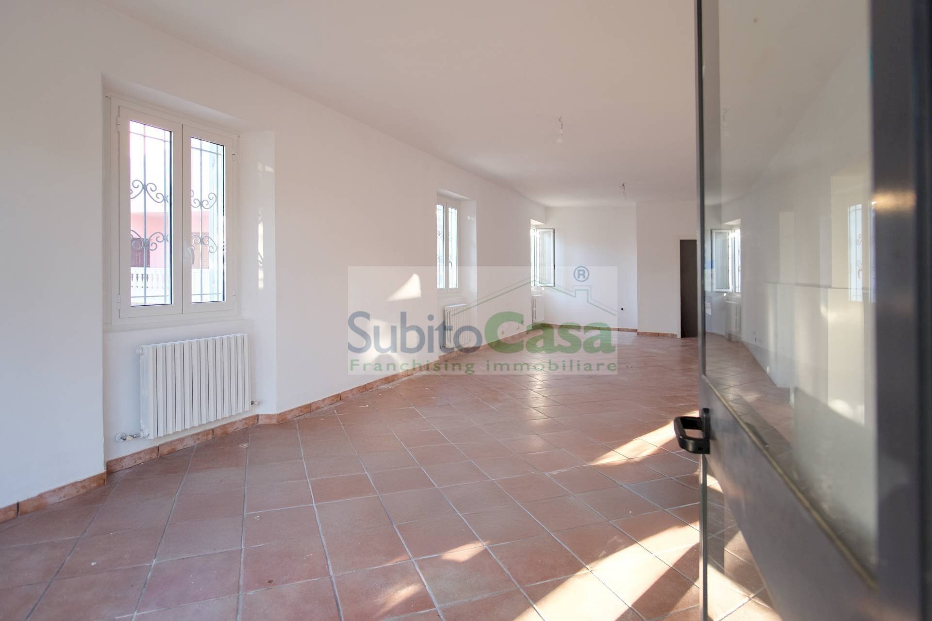 Foto 2 - Locale Commerciale Via Dei Vestini
 
114, Chieti - foto 2