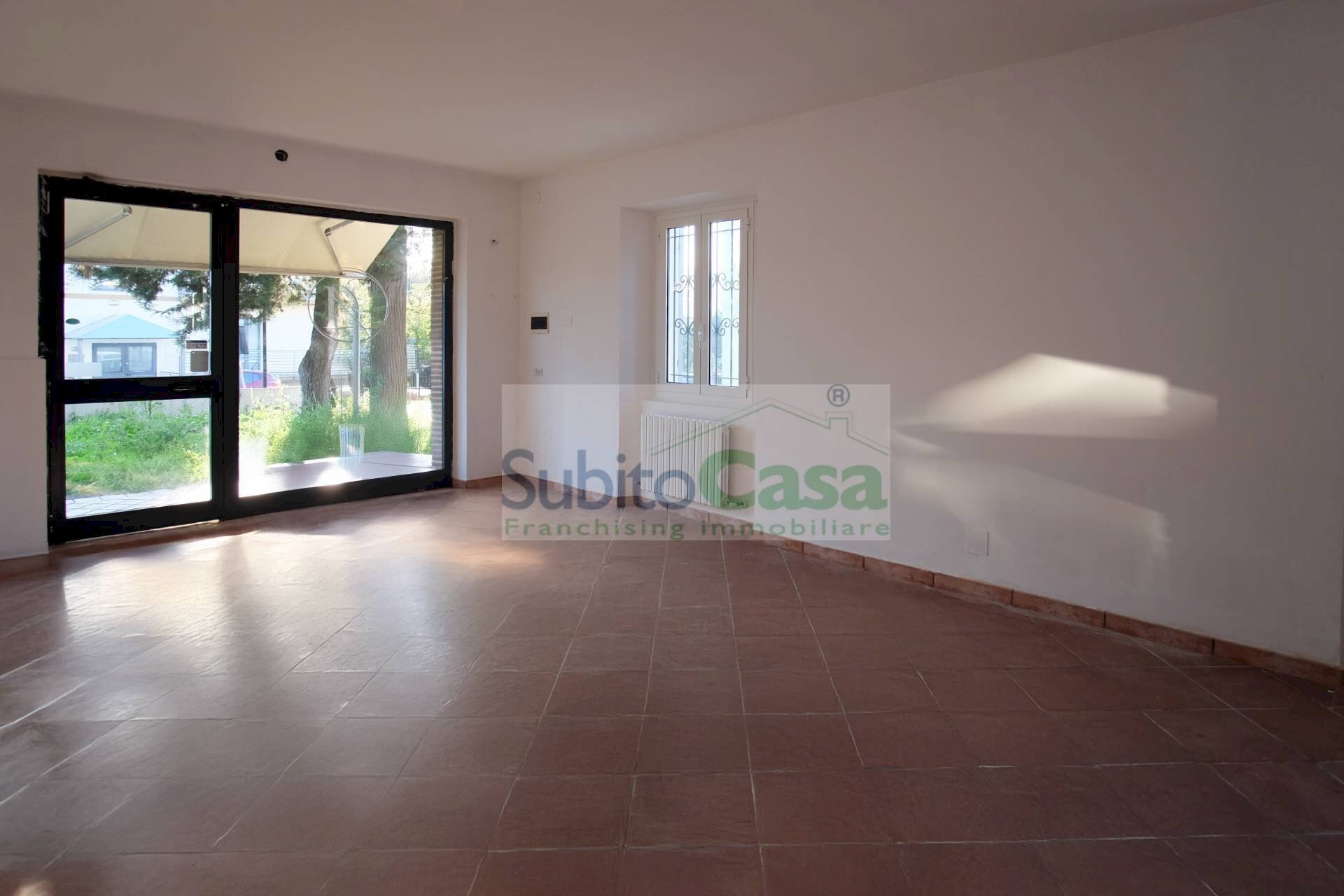 Foto 3 - Locale Commerciale Via Dei Vestini
 
114, Chieti - foto 3