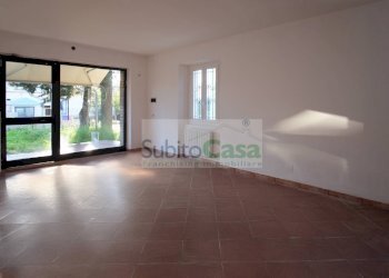 Foto 3 - Commercial Premises Via Dei Vestini
 
114, Chieti - photo 3