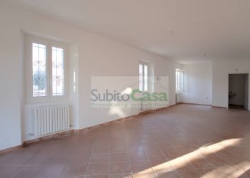 Foto 9 - Commercial Premises Via Dei Vestini
 
114, Chieti - photo 9