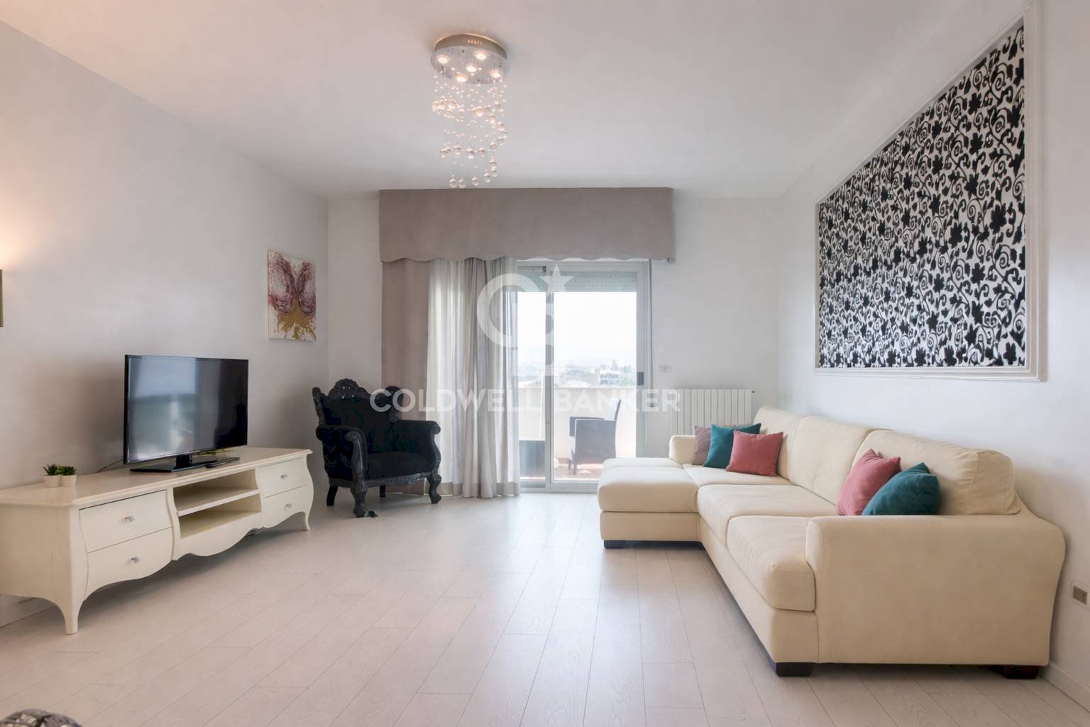 Foto 3 - Quadrilocale Viale Marmolada
 
1, Riccione - foto 3