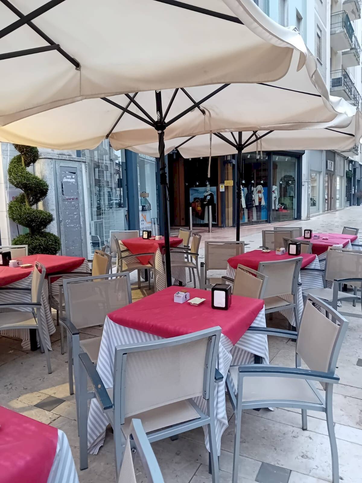 Foto 2 - Bar Tavola Calda - Fredda via avrese
 
5, Legnago - foto 2