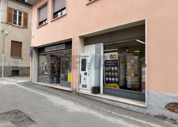 Edificio all\'aperto - Attività Commerciale Via Alessandro Manzoni
1, Sumirago - foto 5