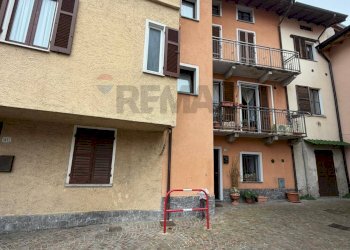 Edificio all\'aperto - Appartamento Piazza Roma
 
31, Germignaga - foto 1