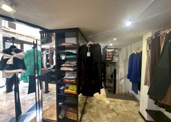 Cabina armadio - Negozio via Puccini
 
15, Varese - foto 6