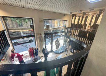 Balcone - Negozio via Puccini
 
15, Varese - foto 11