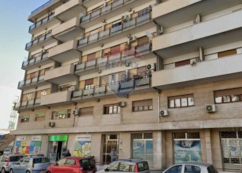 Edificio all\'aperto - Office Via Francesco Crispi
 
133, Palermo - photo 1