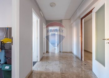 Hall / corridoio - Office Via Francesco Crispi
 
133, Palermo - photo 17