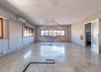 Stanza vuota - Office Via Francesco Crispi
 
133, Palermo - photo 27