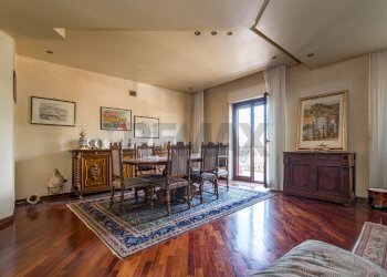 Sala da pranzo - Apartment Via Pietro Ermelindo Lungaro
 
3, Palermo - photo 8