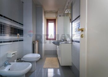 Bagno - Apartment Via Pietro Ermelindo Lungaro
 
3, Palermo - photo 21