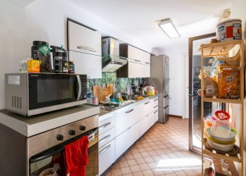 Cucina - Casa indipendente Via San Nicolò
 
13, Aci Catena - foto 6