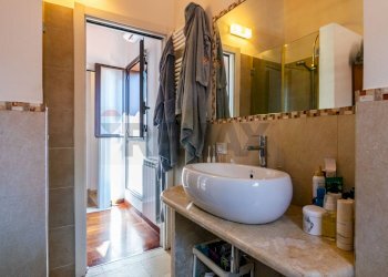 Bagno - Casa indipendente Via San Nicolò
 
13, Aci Catena - foto 19
