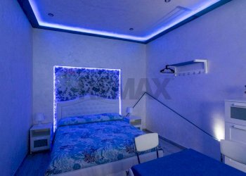 Camera / camera da letto - Quadrilocale via garibaldi
 
344, Catania - foto 10