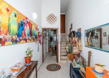 Hall / corridoio - Casa indipendente Via Volturno
 
37, Catania - foto 3