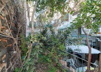 Giardino - Casa indipendente Via Volturno
 
37, Catania - foto 27