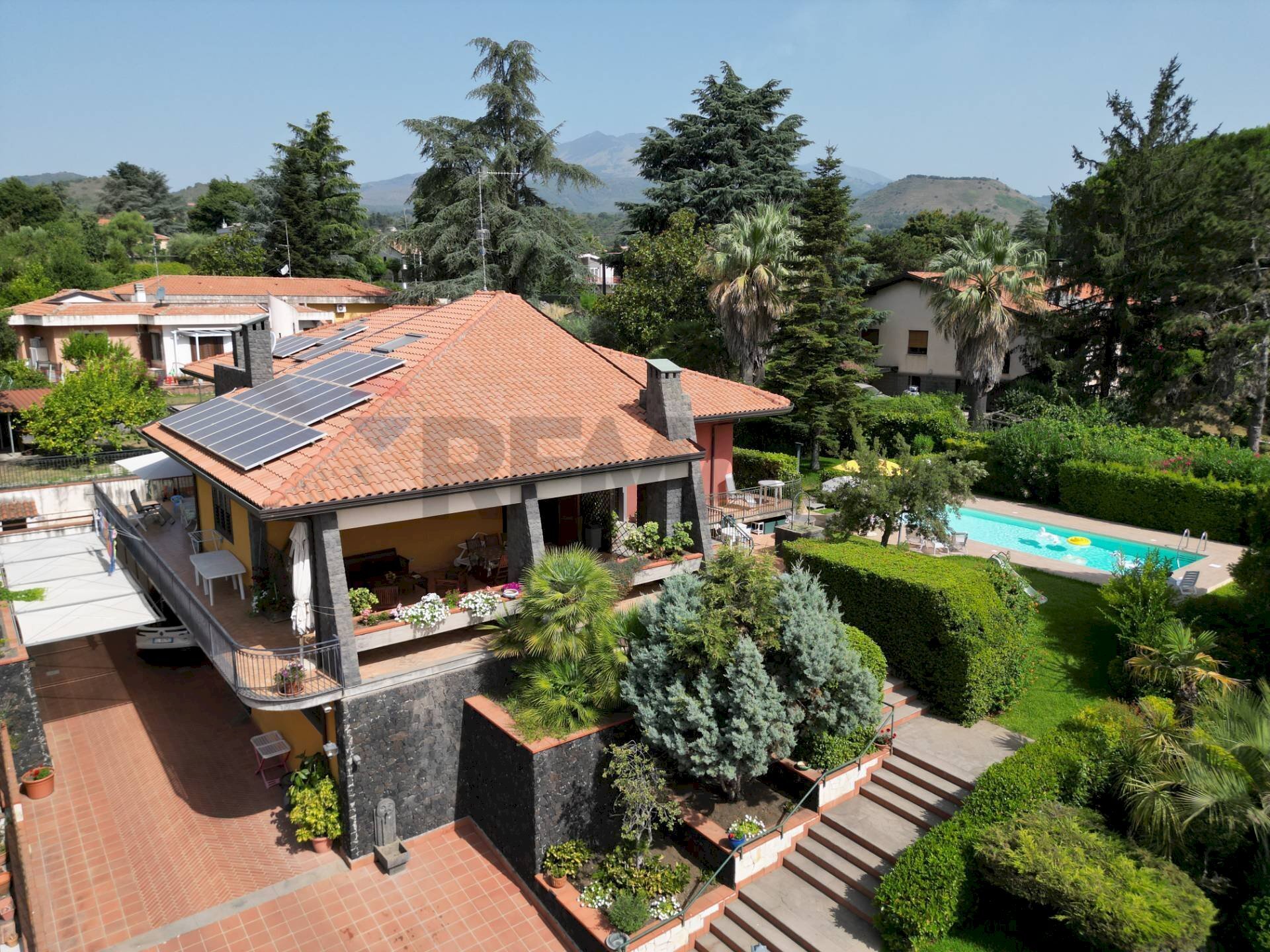 Casa all\'aperto - Villa Via Papa Giovanni XXIII
 
117, Trecastagni - foto 2