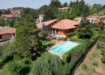 Piscina - Villa Via Papa Giovanni XXIII
 
117, Trecastagni - foto 1