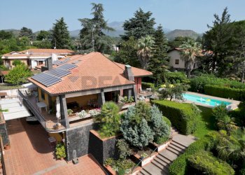 Casa all\'aperto - Villa Via Papa Giovanni XXIII
 
117, Trecastagni - foto 2