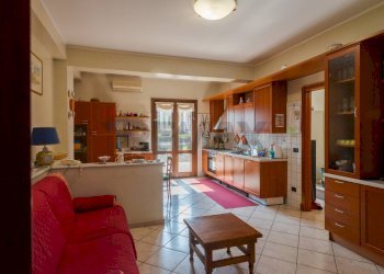 Soggiorno - Villa Via Papa Giovanni XXIII
 
117, Trecastagni - foto 17