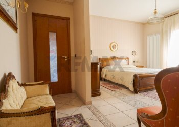 Camera / camera da letto - Villa Via Papa Giovanni XXIII
 
117, Trecastagni - foto 25