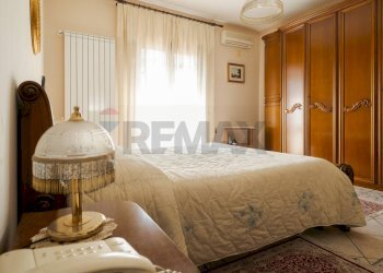 Camera / camera da letto - Villa Via Papa Giovanni XXIII
 
117, Trecastagni - foto 29