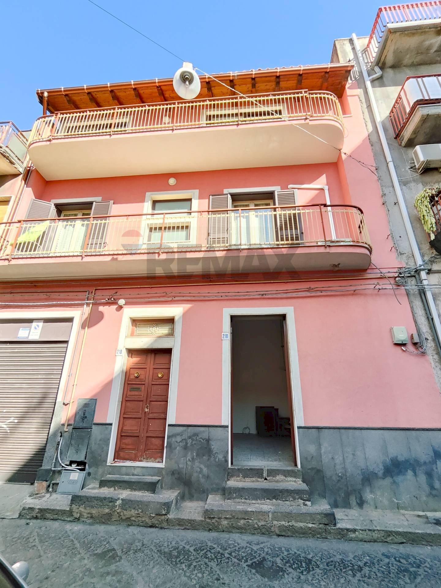 Edificio all\'aperto - Casa semi indipendente Via Archimede
 
210, Misterbianco - foto 1