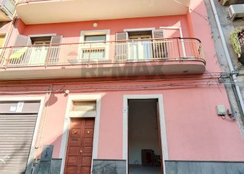 Edificio all\'aperto - Casa semi indipendente Via Archimede
 
210, Misterbianco - foto 1