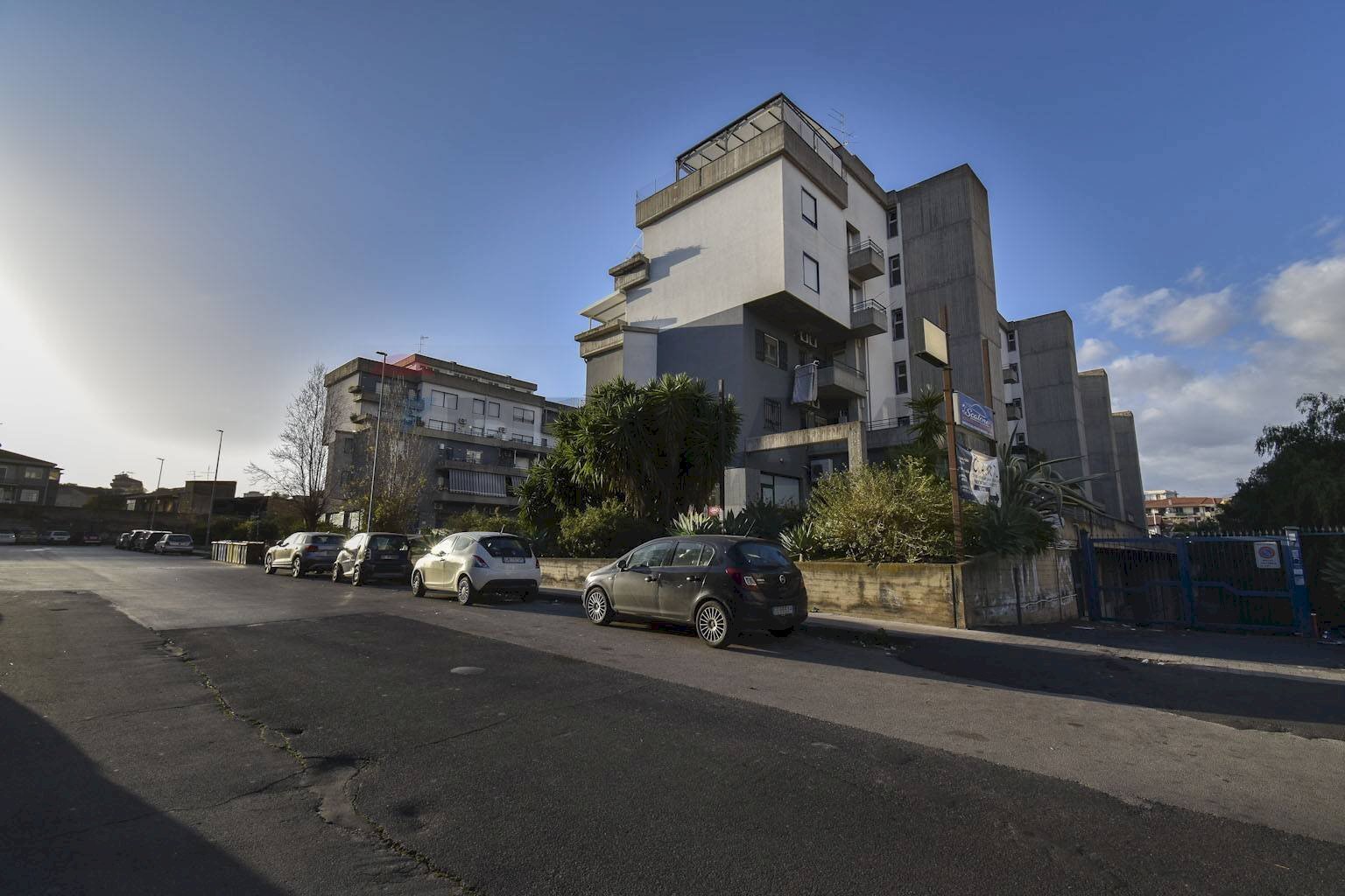 Edificio all\'aperto - Quadrilocale Viale Mario Rapisardi
 
727, Catania - foto 2