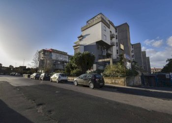 Edificio all\'aperto - Quadrilocale Viale Mario Rapisardi
 
727, Catania - foto 2