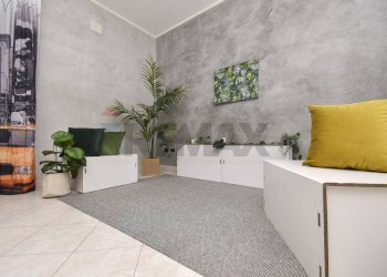 Soggiorno - Quadrilocale Viale Mario Rapisardi
 
727, Catania - foto 9